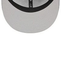 Men's New Era Black New York Knicks 9FIFTY Snapback Trucker Hat