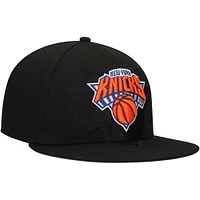 Men's New Era Black York Knicks Blackout Shadow Logo 59FIFTY Fitted Hat