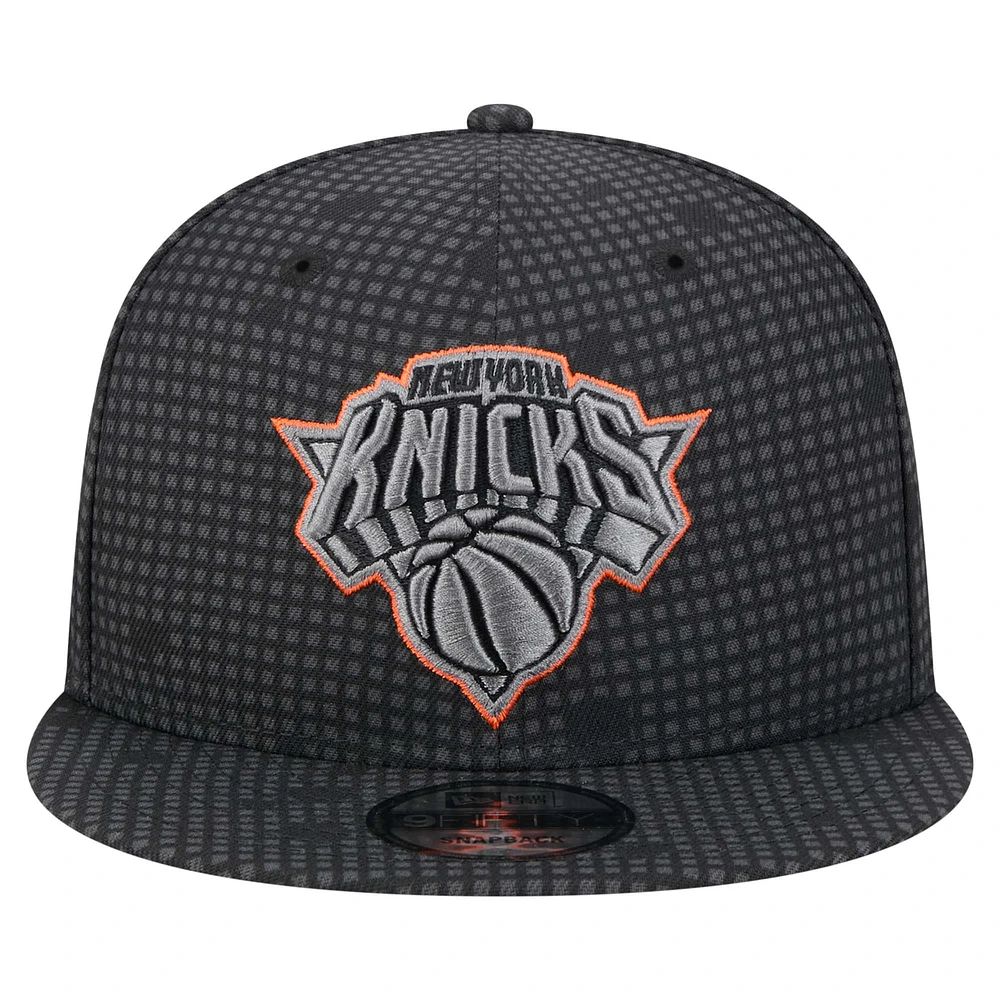 Men's New Era Black New York Knicks Midnight Ink Pop Outline 9FIFTY Snapback Hat