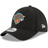 Men's New Era Black York Knicks Official Team Color 39THIRTY Flex Hat