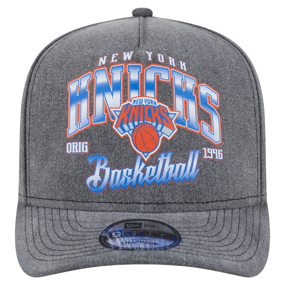 Men's New Era  Charcoal New York Knicks Throwback Washed Pre-Curved 9FIFTY Snapback Hat