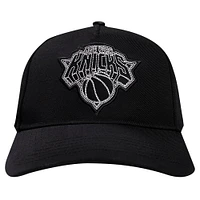 Men's Pro Standard Black New York Knicks Paint the City Pinch Front Snapback Hat