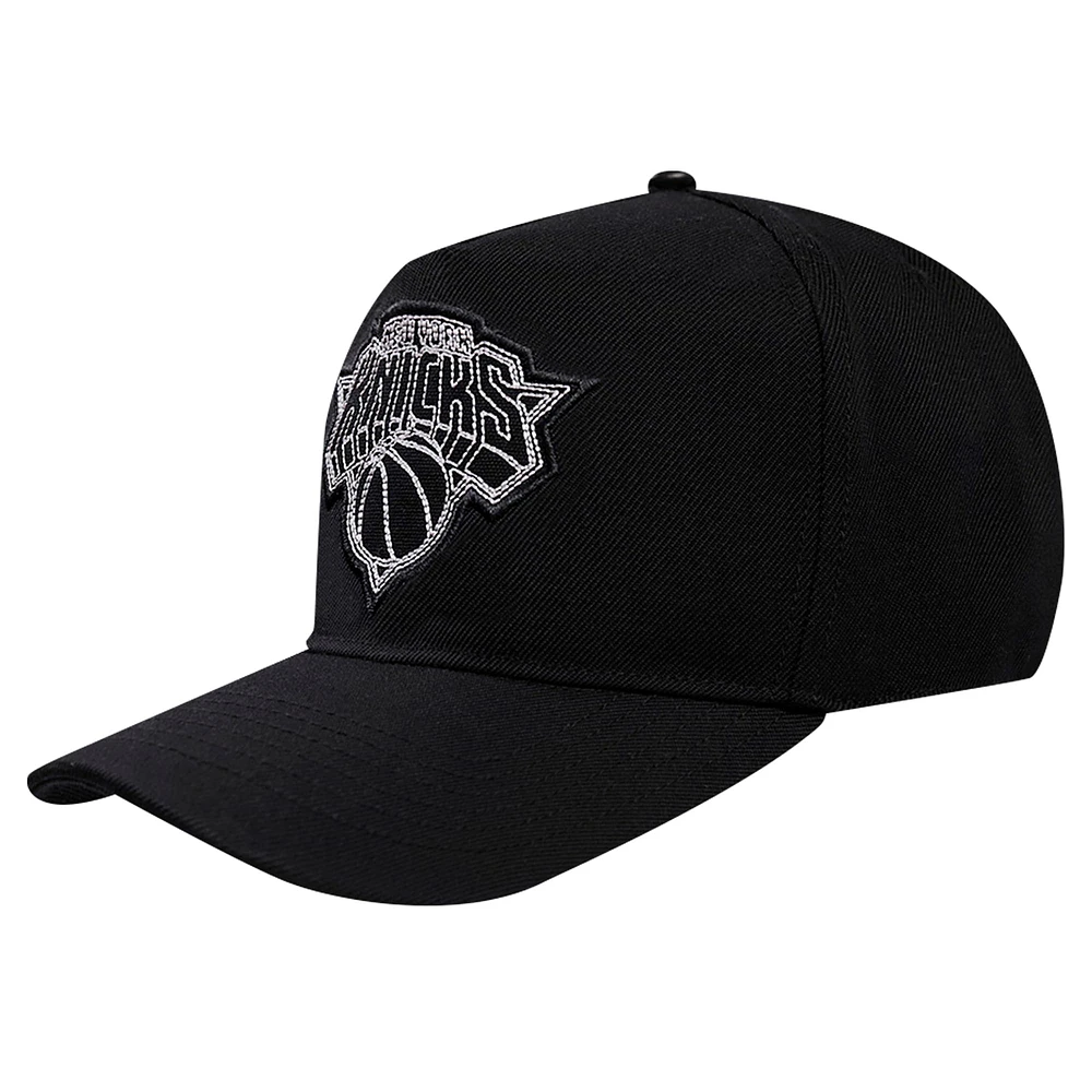 Men's Pro Standard Black New York Knicks Paint the City Pinch Front Snapback Hat