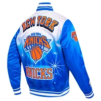 Veste à boutons-pression en satin sublimé Pro Standard Royal New York Knicks pour homme