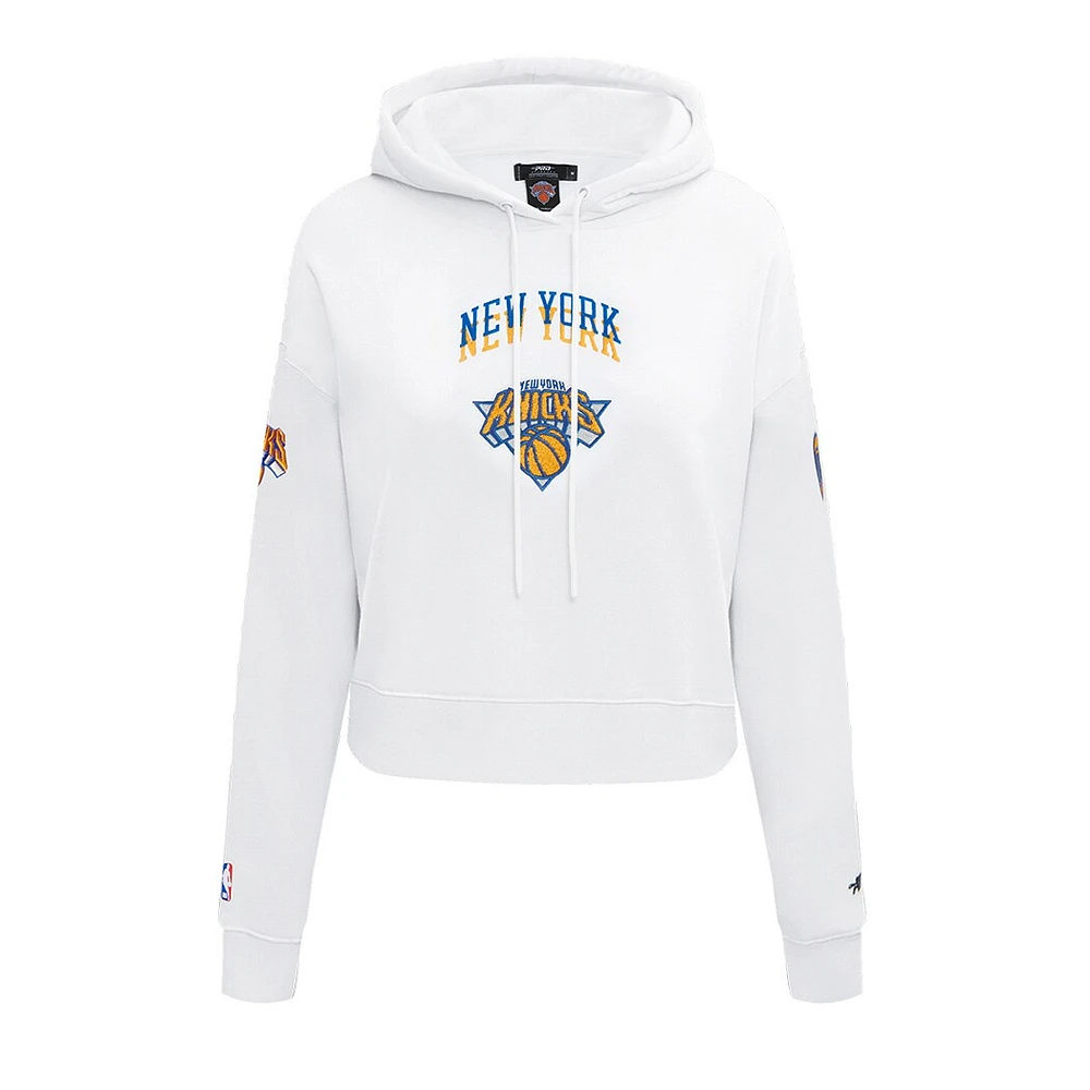 Sweat à capuche court en chenille avec appliques pour femme Pro Standard New York Knicks City Edition 2024/25 blanc