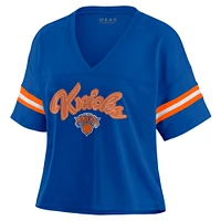 T-shirt à col en V blocs de couleurs bleu New York Knicks WEAR by Erin Andrews pour femme