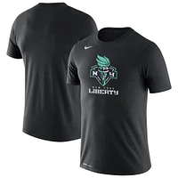 T-shirt Nike Performance noir avec logo New York Liberty pour homme