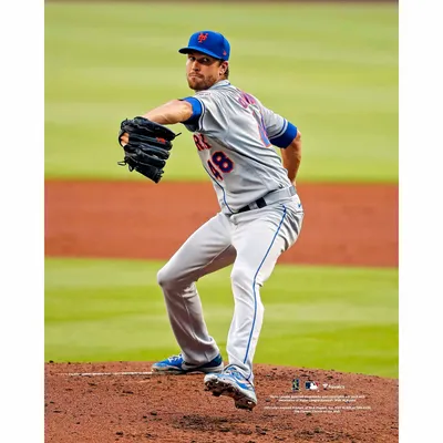 Lids Jacob deGrom New York Mets Fanatics Authentic Autographed 16 x 20  Glove at Chest Photograph