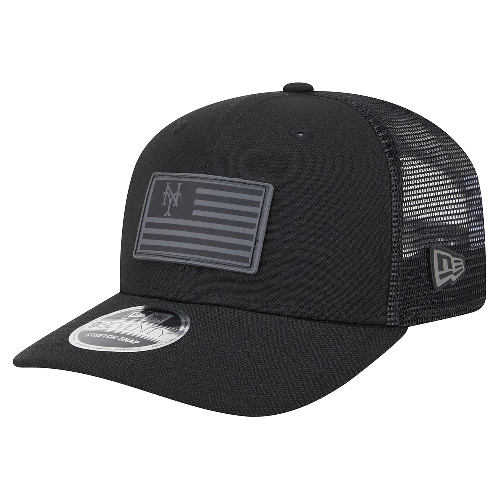 Casquette extensible New Era noire New York Mets 9SEVENTY pour homme avec drapeau ton sur ton