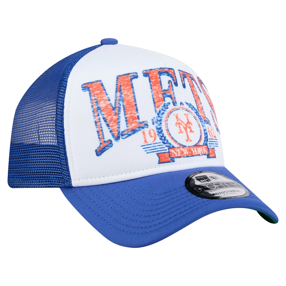 Men's New Era  White New York Mets Distressed 9FORTY A-Frame Adjustable Trucker Hat