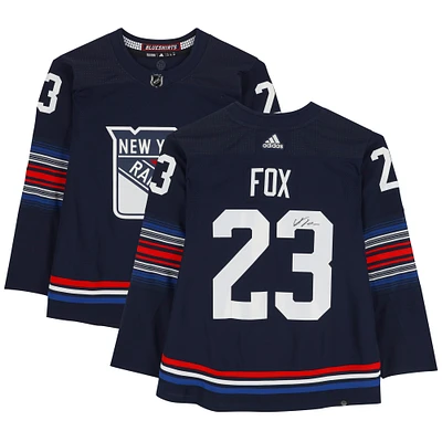 Maillot authentique adidas alternatif bleu marine 2023-24 autographié par Adam Fox des New York Rangers