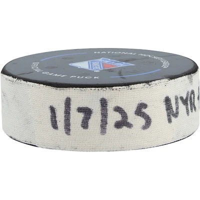 Rondelle de but utilisée par Alexis Lafreniere des Rangers de New York contre les Stars de Dallas le 7 janvier 2025 - Premier de deux buts marqués