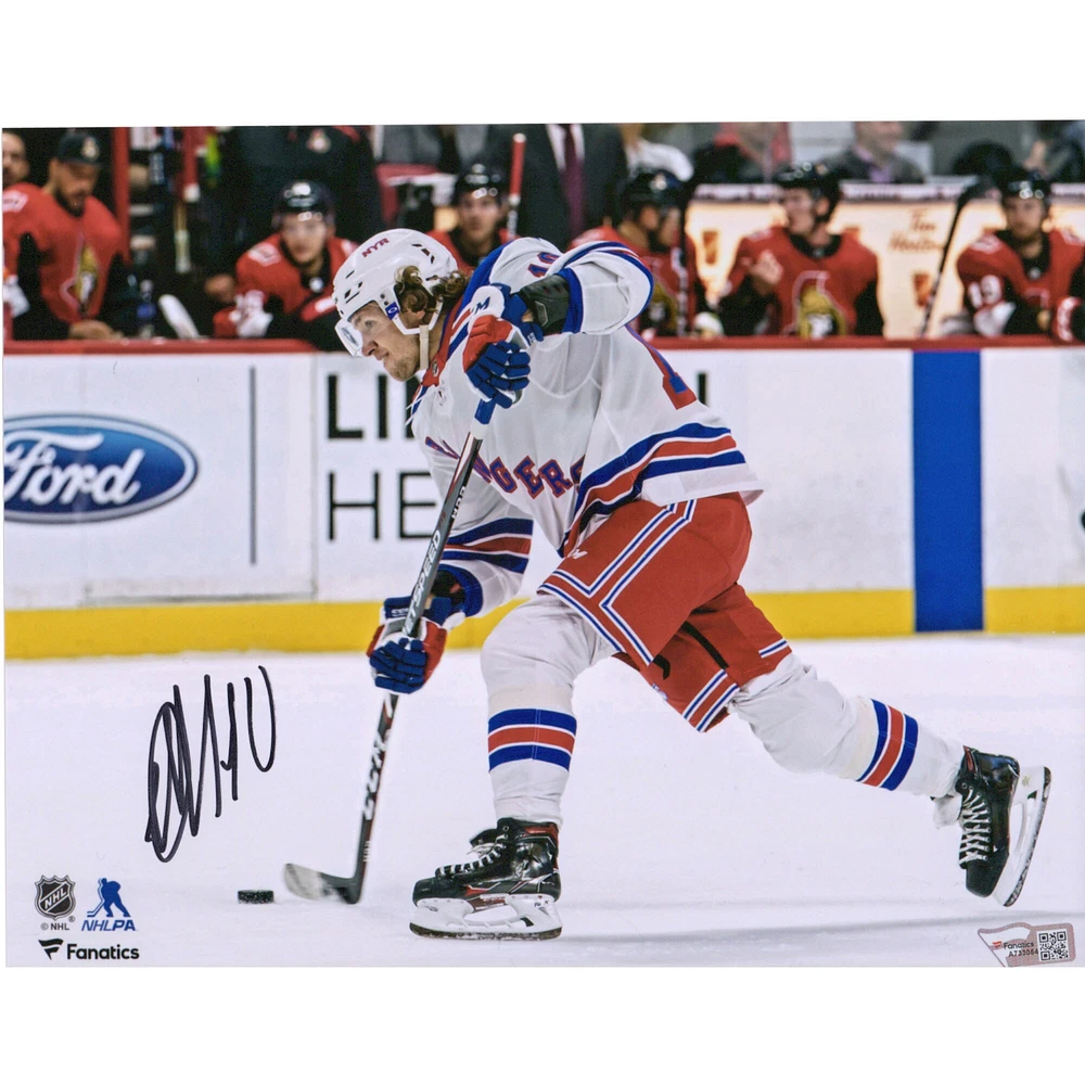 Artemi Panarin New York Rangers Autographié 8'' x 10'' Photographie de Tir en Maillot Blanc