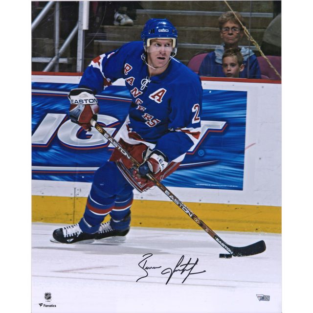 Photographie autographiée des Rangers de New York de Brian Leetch de 16 "x 20" en maillot bleu