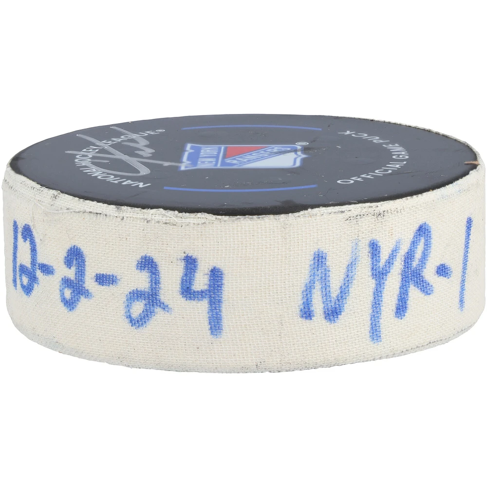 Rondelle de but autographiée par Chris Kreider des Rangers de New York lors du match du 2 décembre 2024 contre les Devils du New Jersey