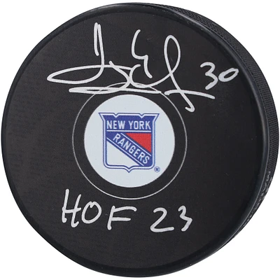 Rondelle de hockey autographiée par Henrik Lundqvist des Rangers de New York avec l'inscription « HOF 23 »