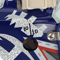 Réplique du masque de gardien de but de la Statue de la Liberté autographié par Henrik Lundqvist des Rangers de New York avec l'inscription « No Quit in NY