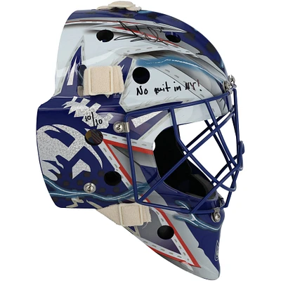 Réplique du masque de gardien de but de la Statue de la Liberté autographié par Henrik Lundqvist des Rangers de New York avec l'inscription « No Quit in NY