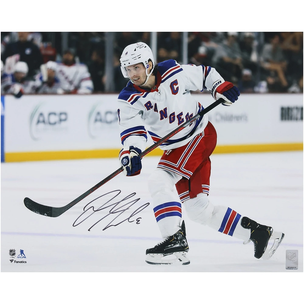 Photographie autographiée de Jacob Trouba des Rangers de New York en maillot blanc de 16" x 20"