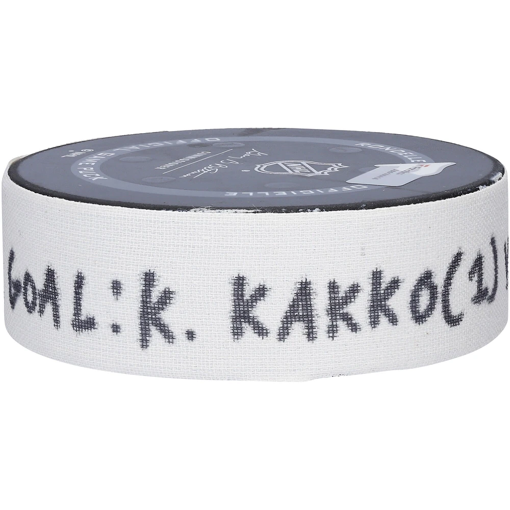 Rondelle de but utilisée par Kaapo Kakko des Rangers de New York lors du match du 28 septembre 2021 contre les Bruins de Boston