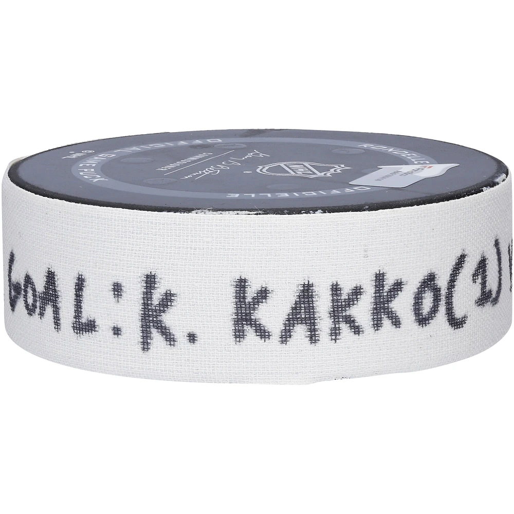 Rondelle de but utilisée par Kaapo Kakko des Rangers de New York lors du match du 28 septembre 2021 contre les Bruins de Boston