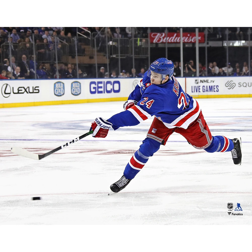 Photographie non signée du maillot bleu de Kaapo Kakko des Rangers New York