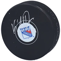 Rondelle de hockey autographiée par K'Andre Miller des Rangers de New York