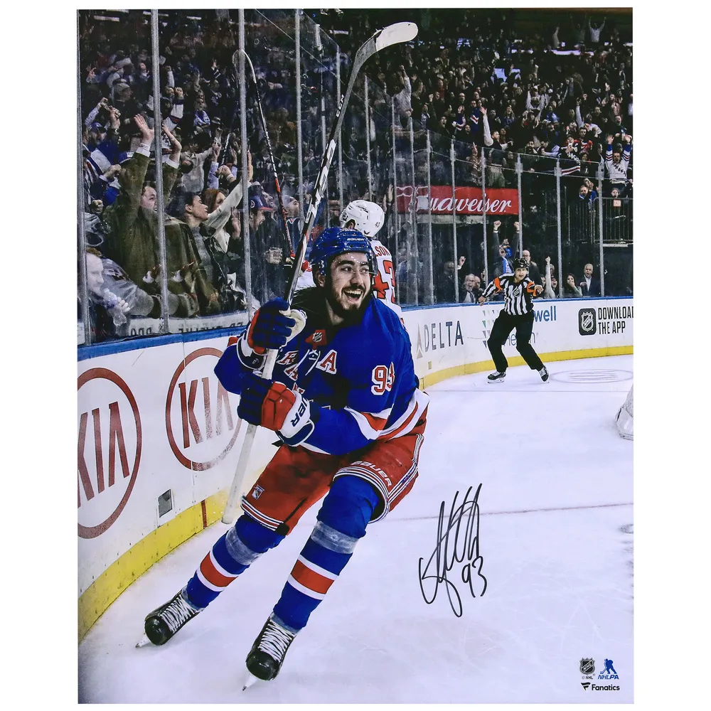 Photographs  Center Ice Autographs