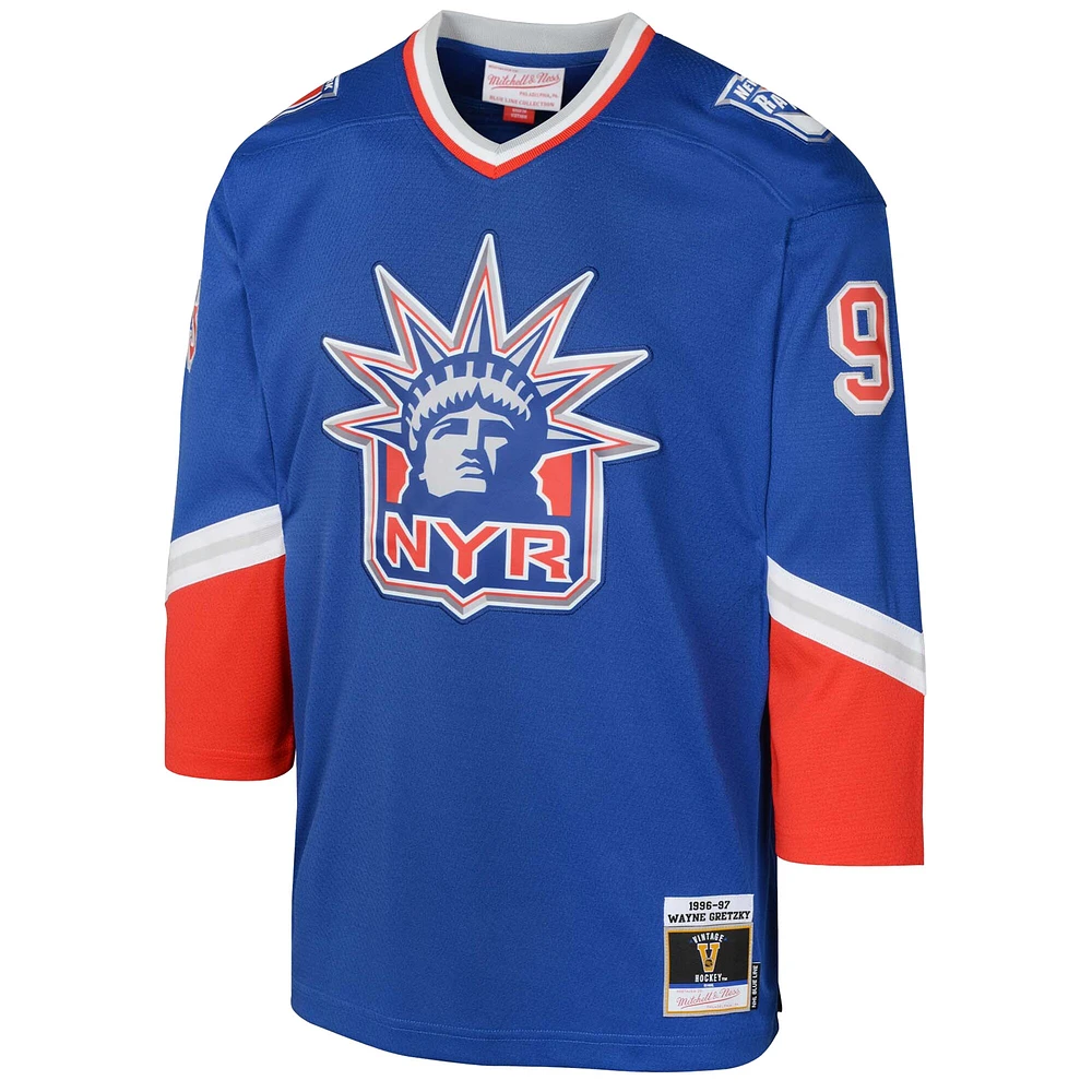 Youth Mitchell & Ness Wayne Gretzky New York Rangers 1996/97  Blue Line Player Jersey
