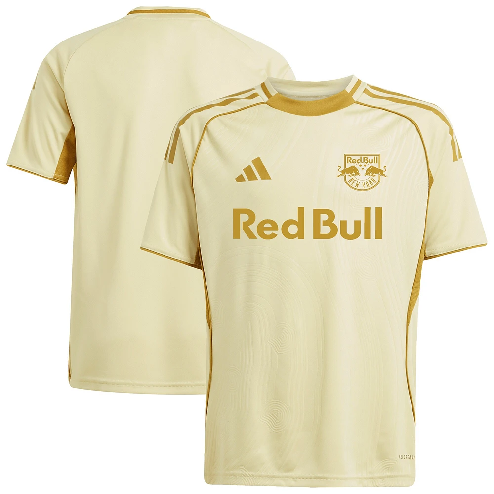 Haut d'avant-match adidas Tan New York Red Bulls 2025 One Planet pour jeunes