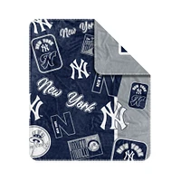  New York Yankees 50" x 60" Dream Weave Throw Blanket