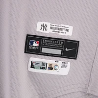 Maillot Nike gris numéro 45 des Yankees de New York de Gerrit Cole, issu des World Series 2024