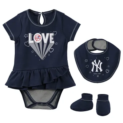 Infant White/Navy New York Yankees Little Hitter V-Neck T-Shirt & Shorts Set