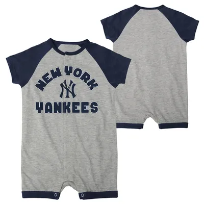 New York Yankees Infant Extra Base Hit Raglan Full-Snap Romper - Heather Gray