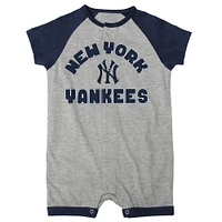 Infant  Heather Gray New York Yankees Extra Base Hit Raglan Full-Snap Romper