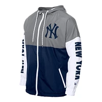 Coupe-vent à capuche entièrement zippé New Era bleu marine/gris York Yankees pour homme