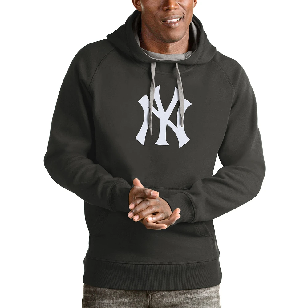 Men's Antigua Charcoal New York Yankees Victory Pullover Team Logo Hoodie