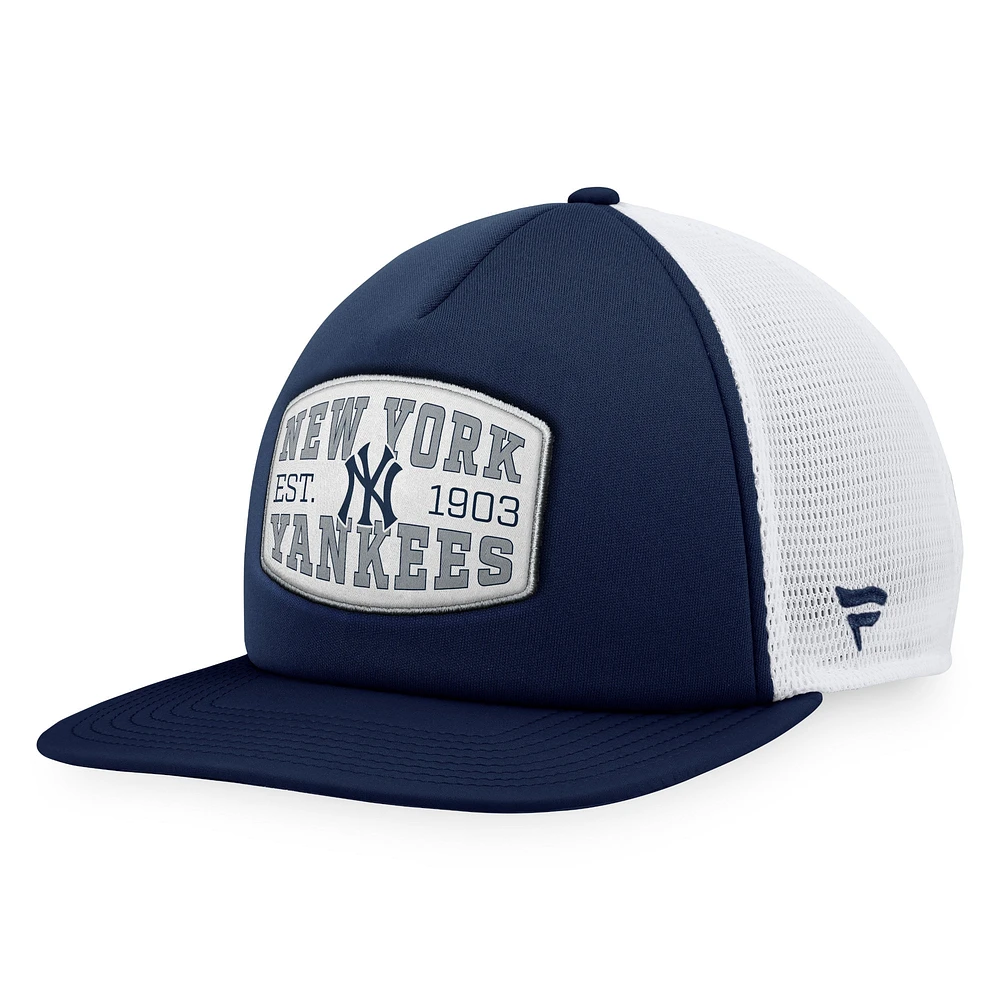 Casquette snapback de camionneur avec patch en mousse sur le devant des Yankees de New York Fanatics pour hommes, bleu marine