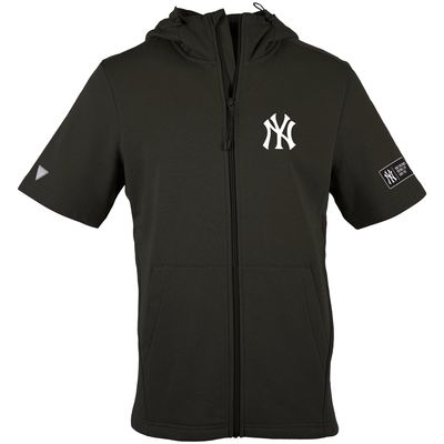 Men's Levelwear Green New York Yankees Sector Core Polo Size: Small