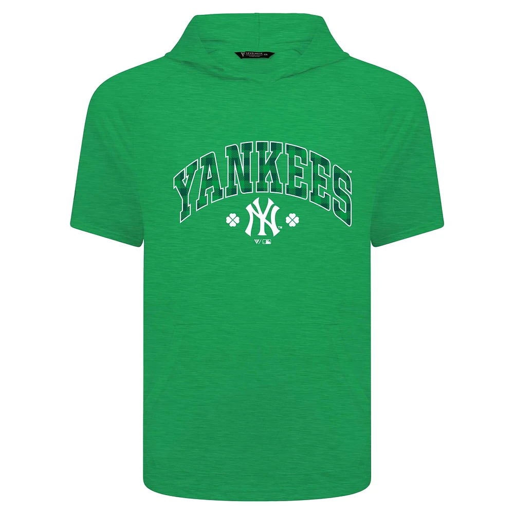 Sweat à capuche manches courtes et carreaux pour homme avec motif de phase la Saint-Patrick des Yankees New York Levelwear