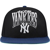 Men's Mitchell & Ness Black New York Yankees Rise Up Snapback Hat