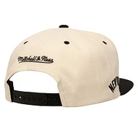 Men's Mitchell & Ness Cream New York Yankees Snapback Hat