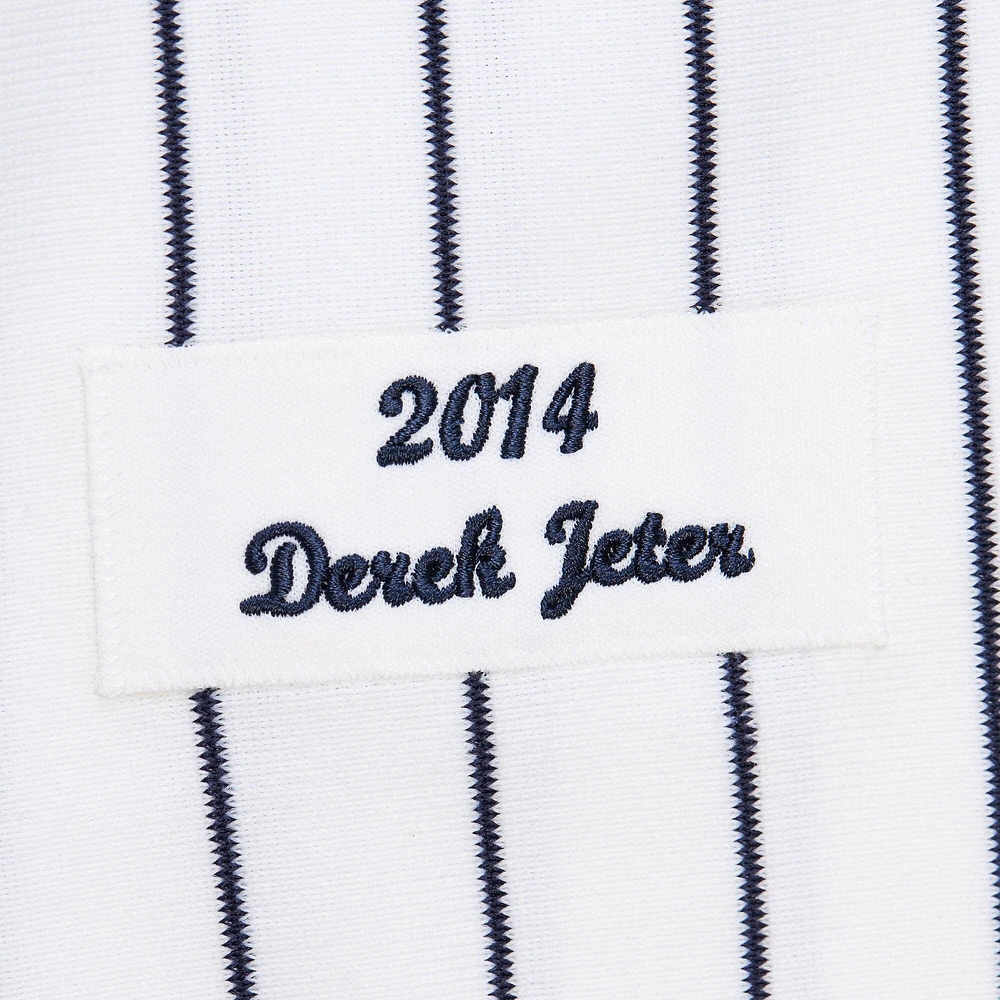 Maillot de retour authentique la collection Cooperstown 2014 des New York Yankees Mitchell & Ness Derek Jeter blanc pour hommes