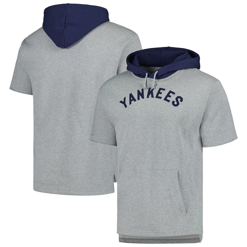 Men's Mitchell & Ness Heather Gray New York Yankees Postgame Short Sleeve Pullover Hoodie