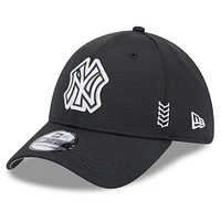 Casquette Flex Fit New Era noire pour hommes des Yankees de York 2024 Clubhouse 39THIRTY