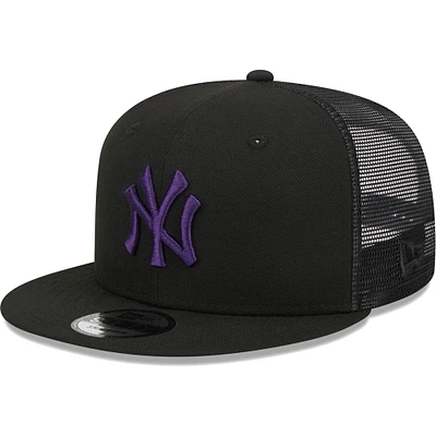 Men's New Era  Black New York Yankees 9FIFTY Trucker Snapback Hat