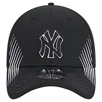 Men's New Era Black York Yankees Active Dash Mark 39THIRTY Flex Hat