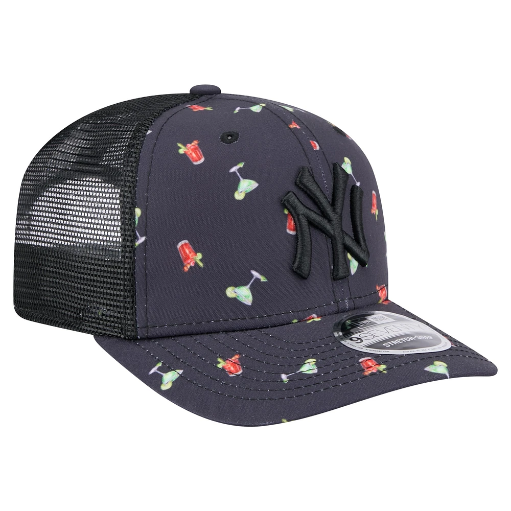 Men's New Era Black New York Yankees Adventure Drinks Pattern 9SEVENTY Stretch-Snap Hat