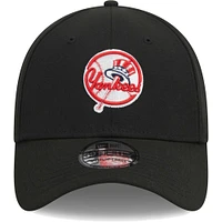 Men's New Era Black York Yankees Logo 39THIRTY Flex Hat