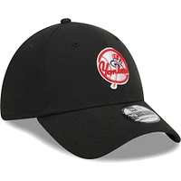 Men's New Era Black York Yankees Logo 39THIRTY Flex Hat